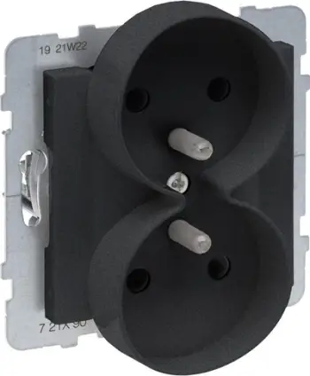 Prizë dyshe Legrand SUNO 721490, 2x2P+E, 16A 250V, e zezë