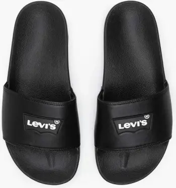 Shapka Levi's Lydia Padded W 235637-847-559, për femra, e zezë