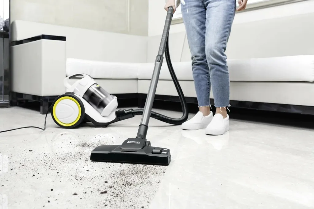 Thithëse elektrike Kärcher STAUBSAUGER VC3, 0.9 L, 700 W - 2