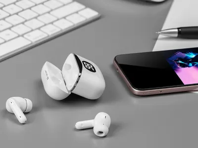 Kufje TWS Tracer T5, Bluetooth 5.2, me kuti karikimi, të bardha - 1