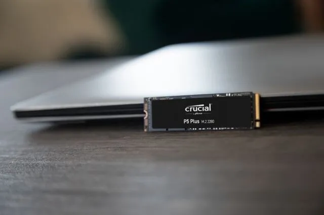 Disk Crucial P5 Plus, M.2 - 1TB - 4