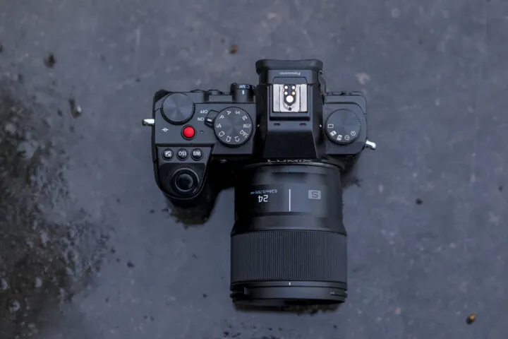 Lente Panasonic Lumix S 24mm f / 1.8 - 12