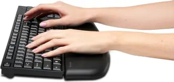Mbështetëse dore Kensington ErgoSoft për tastierë standarde, xhel, e zezë