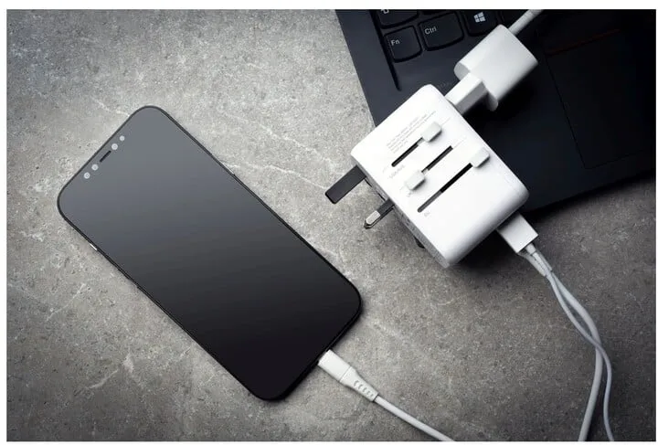 Përshtatës udhëtimi FIXED për EU, UK dhe USA/AUS, 3xUSB-C, 2xUSB-A, GaN, PD 65W, i bardhë - 11