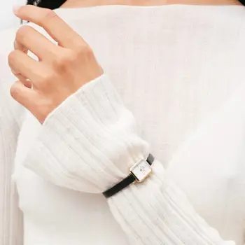 Orë dore për femra Daniel Wellington Quadro Mini DW00100729, e zezë/artë