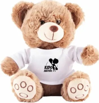 Lodër pelushi Masters Bear Mascot 13910-05, 13 x 19 x 13 cm, me bluzë sportive të bardhë