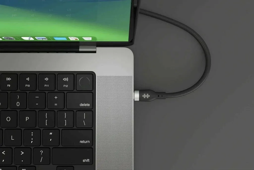 Kabllo USB-C Targus 1M, 240W, e zezë - 5