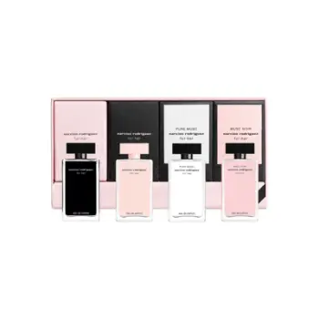 Set dhuratë Narciso Rodriguez For Her, EDP Music Noir, 7,5ml + EDP Pure Music, 7,5ml + EDP, 7,5ml + EDT, 7,5ml