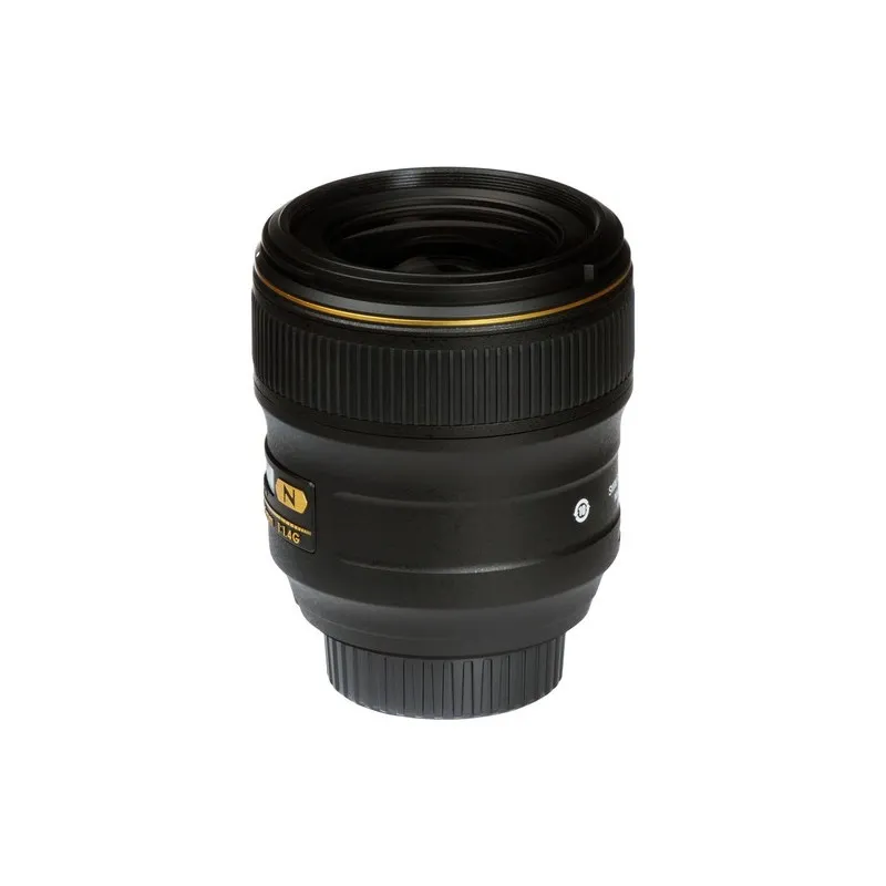 NIKKOR 35mm AF-S f/1.4G - 2