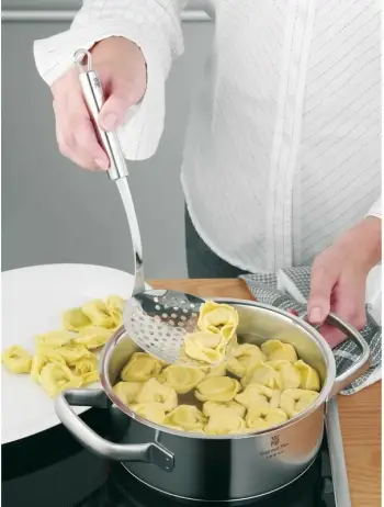 Lugë me vrima WMF Profi Plus çelik inox