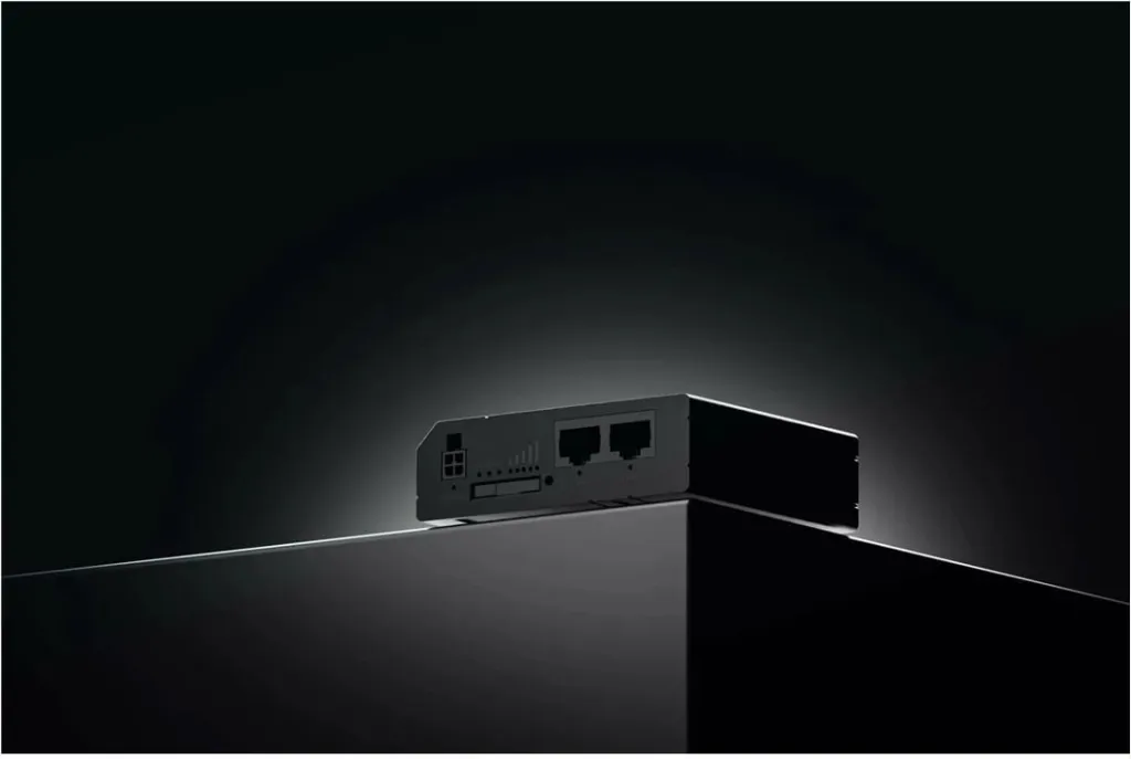Router Teltonika RUT240, LTE CAT 4, i zi - 6