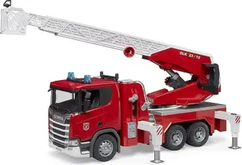 Lodër kamion zjarrfikës Bruder Scania Super 560R, pompë uji, drita dhe tinguj, e kuqe
