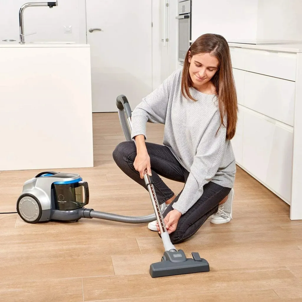 Fshesë me korrent Black&Decker BXVML700E, 700W, 2L, e kuqe - 4