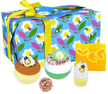 Set për banjë Bomb Cosmetics Just Bee Yourself
