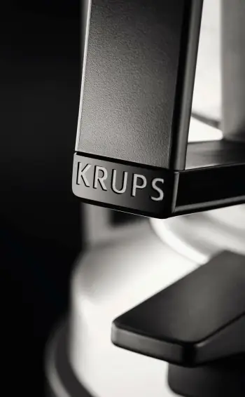 Makine kafeje Krups 4689 T 8.2, e zezë