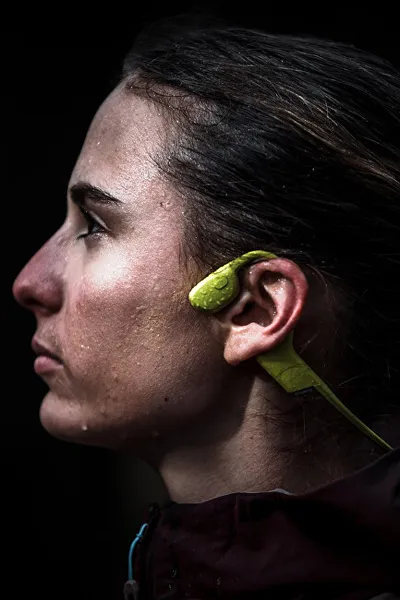 Kufje Suunto Sonic Wireless Ear-hook Sports Bluetooth, Titanium - 6