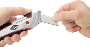 Thikë prerëse WEDO Cutter Safety Profi me 5 tehe rezervë, e zezë/kuqe