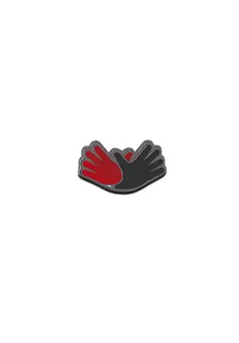 Pin Rezniqi – Dy Duar Kuq e Zi, i ngjyrosur me të zezë dhe të kuqe