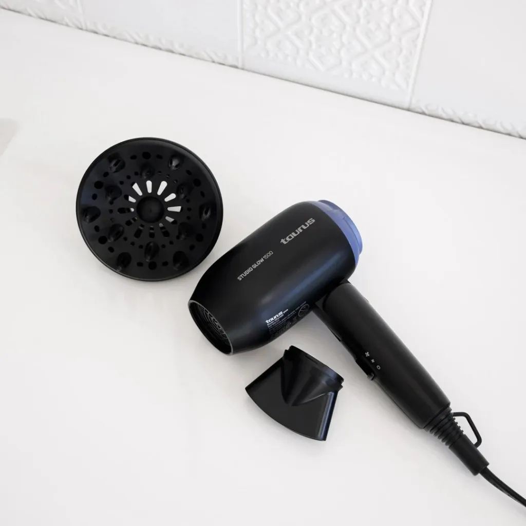 Tharëse flokësh Taurus Studio Glow 1500, 1400 W, e zezë - 3