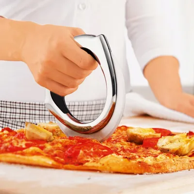 Prerëse pice Rösle Pizza Cutter Wheel, çelik inox, dorezë ergonomike, argjend - 2