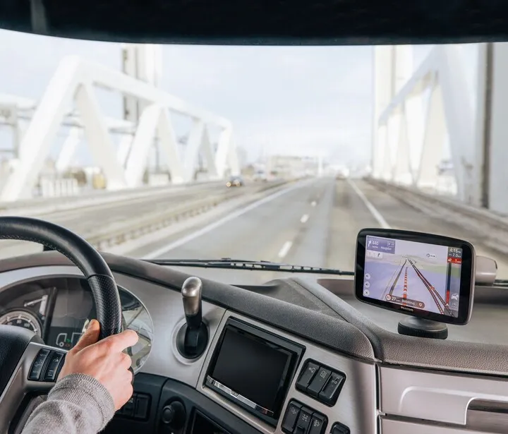 Navigues TomTom GO EXPERT 5'' - 6