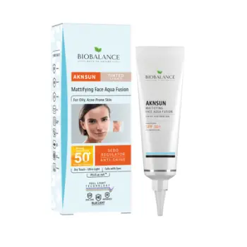 Krem i diellit për fytyrë Bio Balance Mattifying Face Aqua Fusion 50+, 40 ml