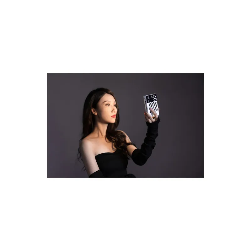 Zhiyun FIVERAY M40 Pocket LED Light - 4