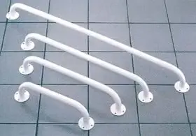 Shufër mbajtëse banjo metalike, 45cm, për mur, argjendtë