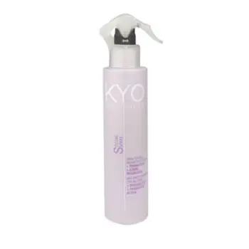 Sprej për stilim të flokëve Freelimix KYO 200 ml
