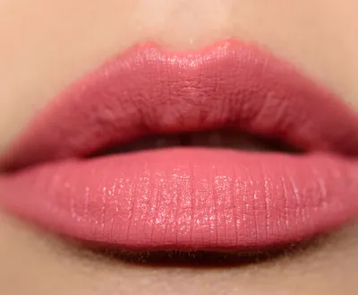 Buzëkuq ColourPop Lux Velvet, Genie, 4.75g - 4
