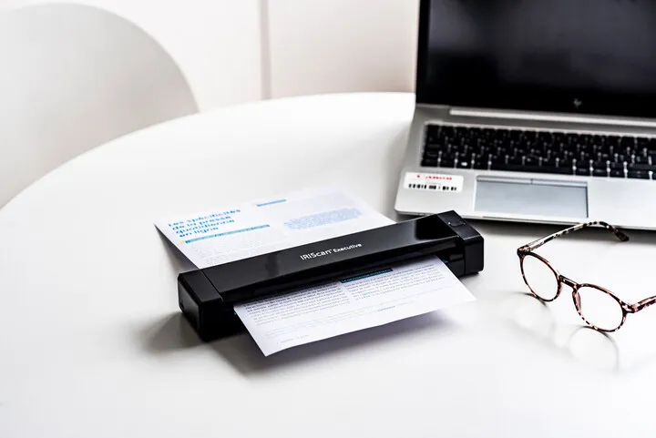 Skaner portativ IRISCAN Excecutive 4 - 6