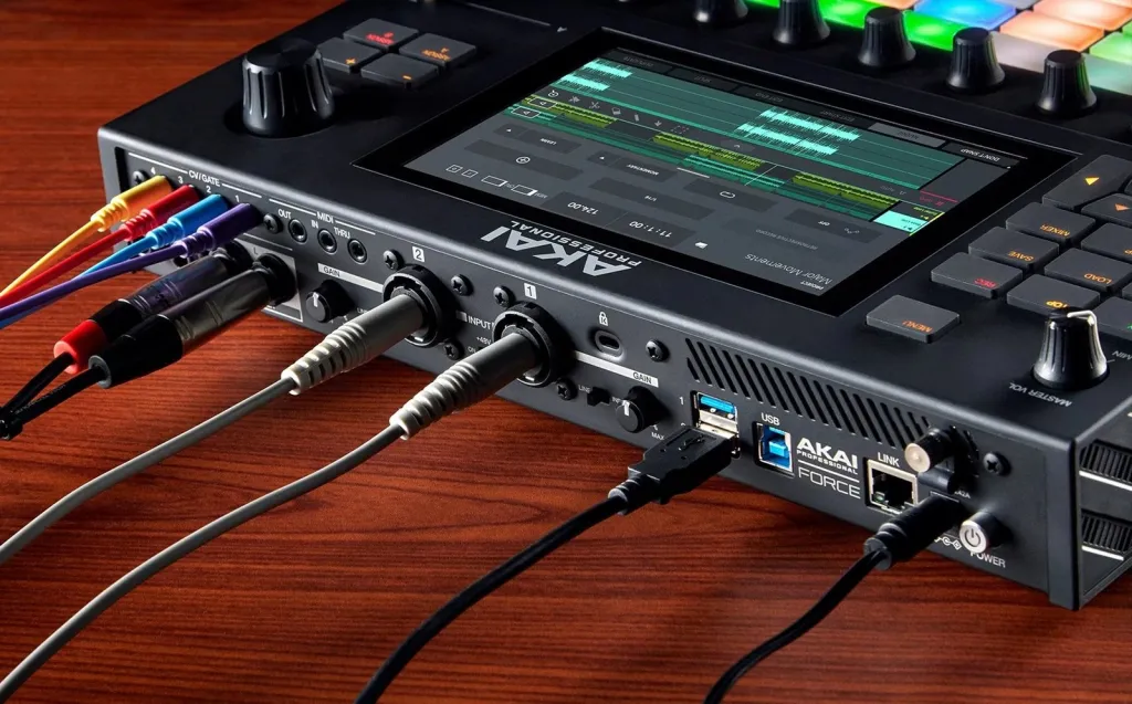 Paisje për prodhim muzikor AKAI FORCE Standalonem, MIDI USB, e zezë - 3