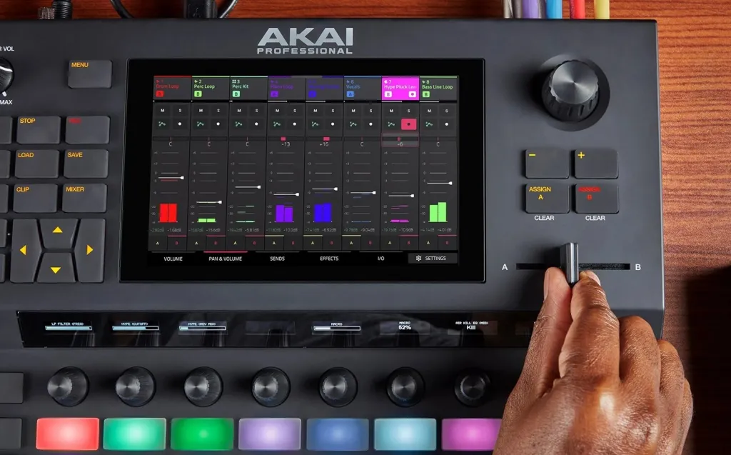 Paisje për prodhim muzikor AKAI FORCE Standalonem, MIDI USB, e zezë - 6
