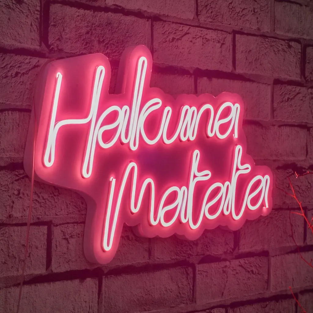 Dekor dritash LED plastike, Hakuna Matata, ngjyrë rozë - 2