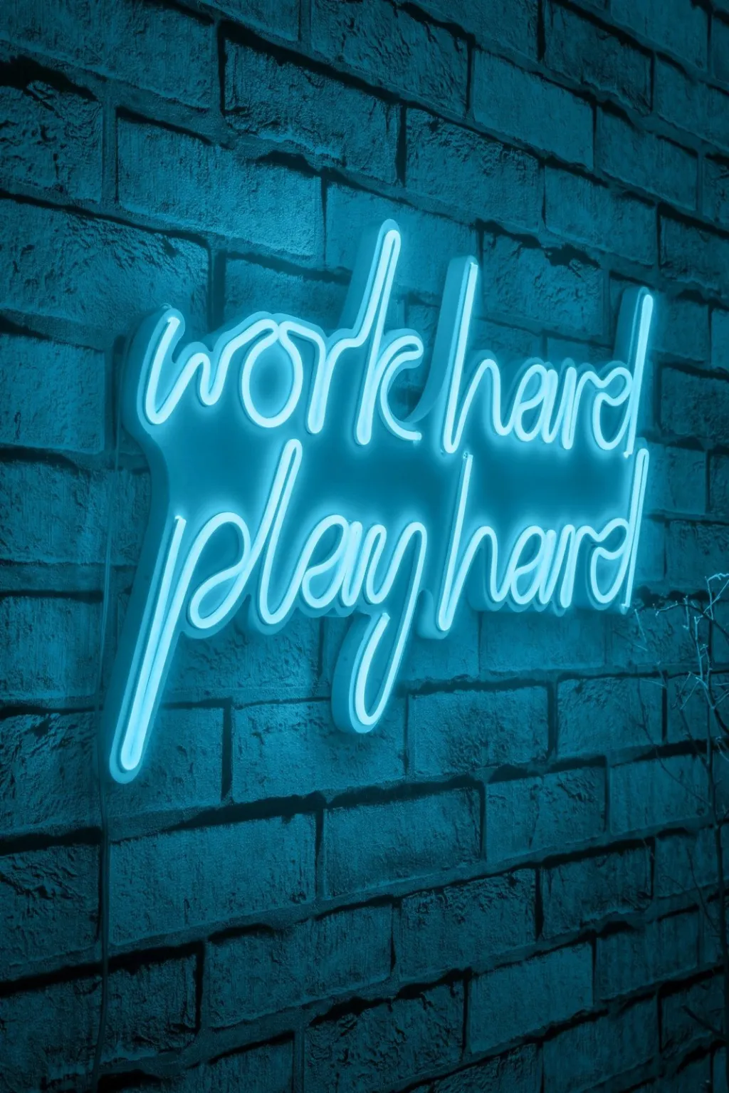 Dekor dritash LED plastike, ngjyrë kaltër, 'work hard play hard' - 3