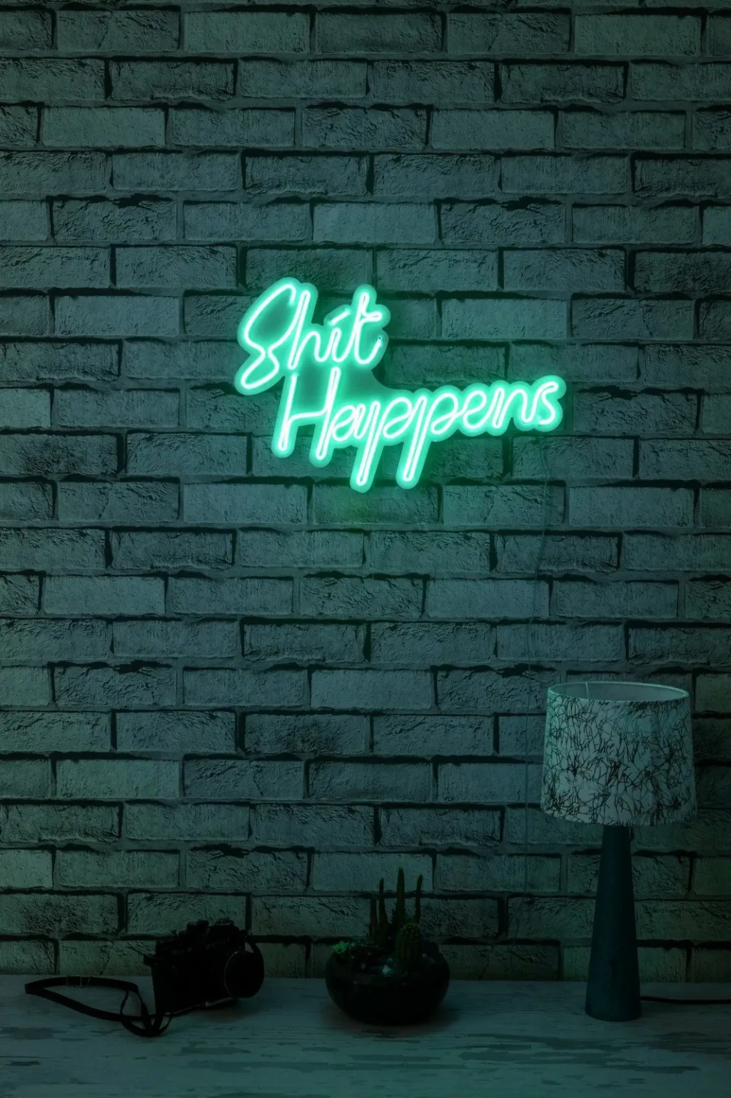 Dekor dritash LED plastike, 'Shit Happens', ngjyrë kaltër, Wallity - 4