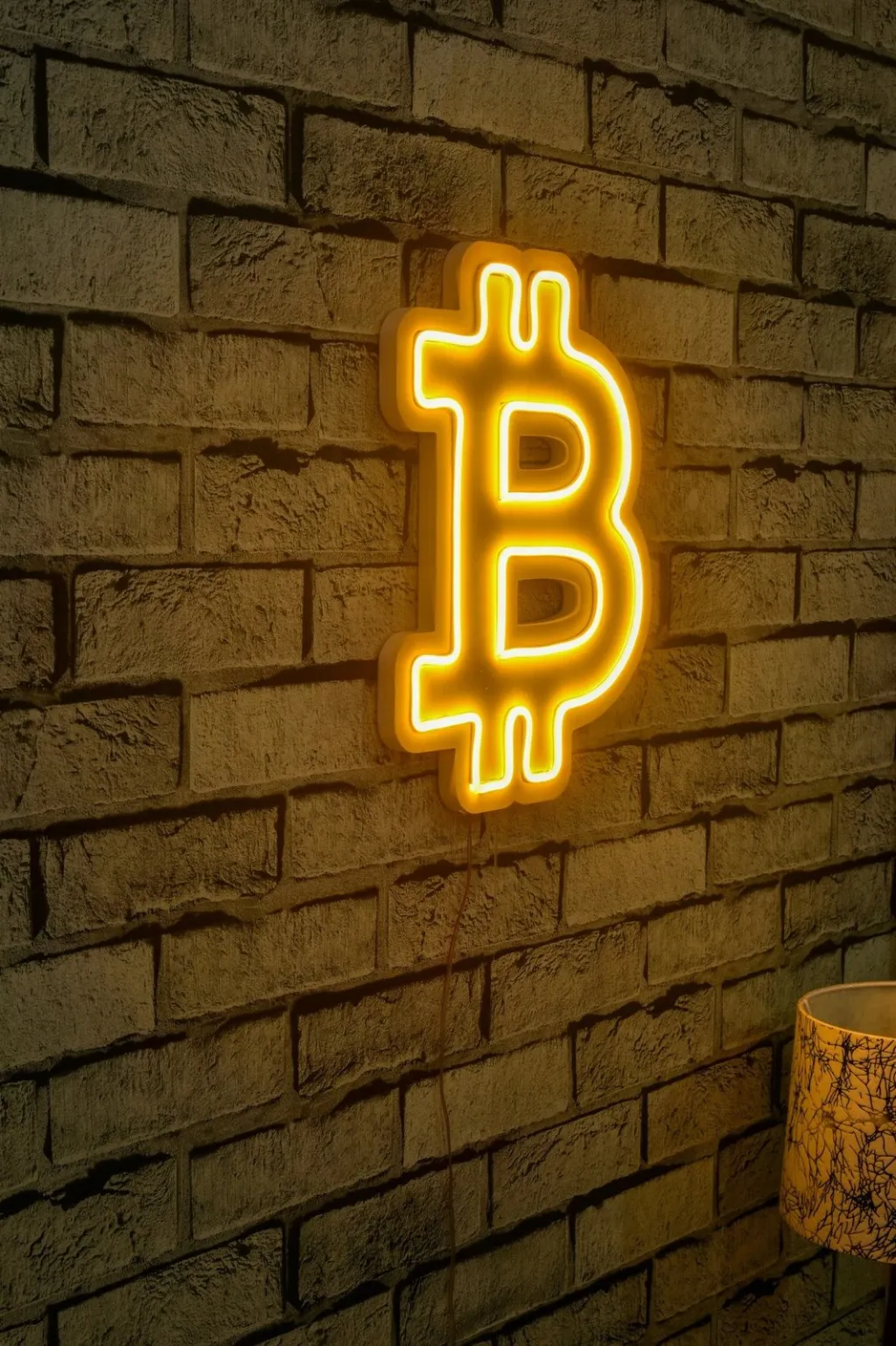 Dritë dekorative plastike LED, simbol Bitcoin, e verdhë - 2