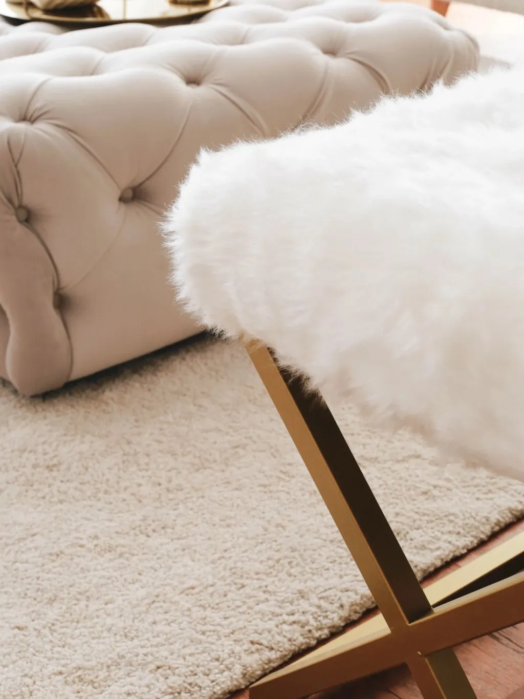 Bankë Atelier del Sofa, pelush Capraz, ngjyrë ari dhe e bardhë - 4