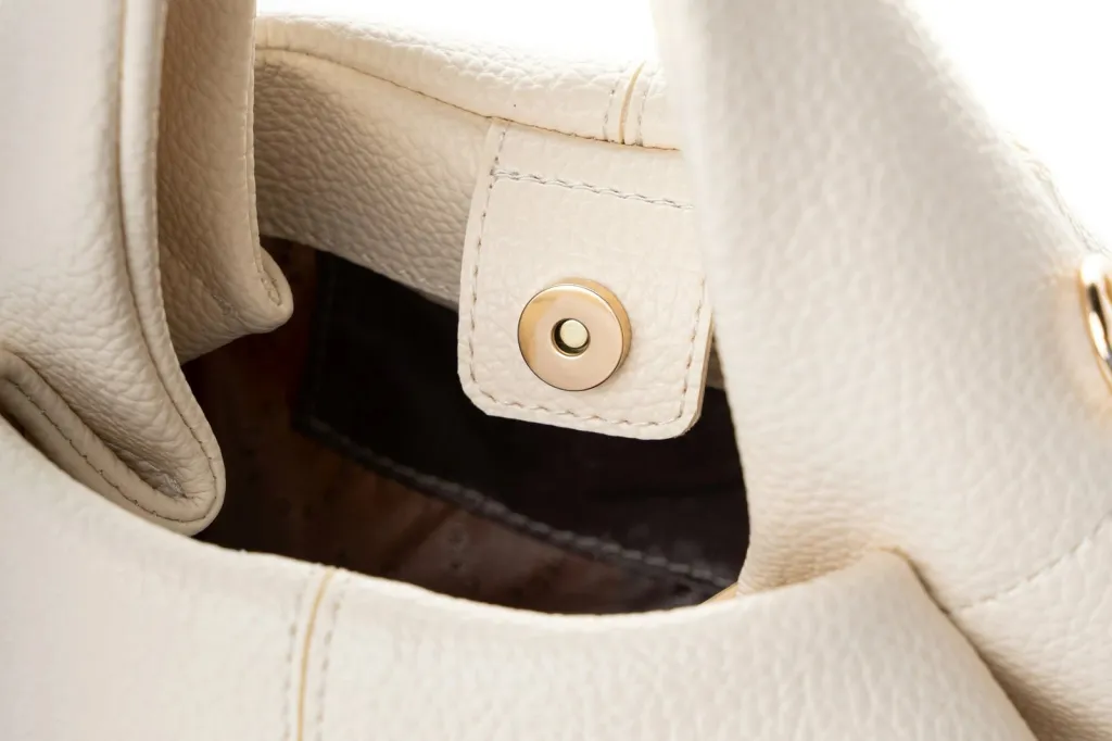 Çantë dore Vince Camuto, Capri, krem - 6