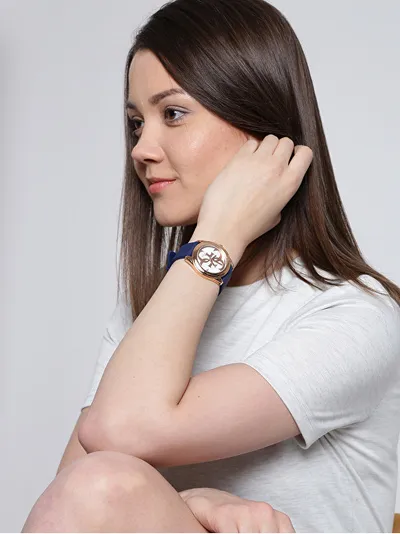 Orë dore Guess TWIST W0911L6 - 2