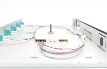 Kuti bashkimi fibrash optike Digitus OM3, 6x LC, 1U, çelik, gri