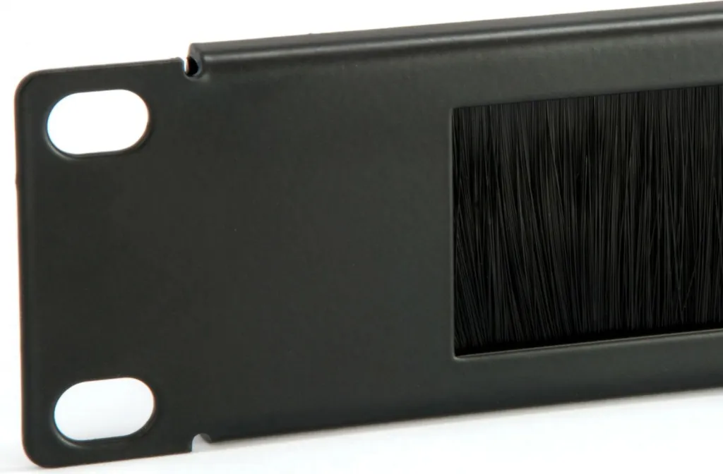 Panel brush Equip 1U 19 inch, i zi - 3