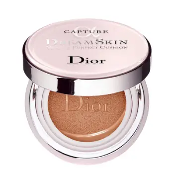 Krem pudër Dior Dreamskin Moist & Perfect Cushion, SPF 50, 030 Medium Beige