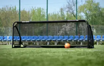 Rrjetë porte futbolli YakimaSport Giza Skrzat 3x1m, 300x100cm, e zezë