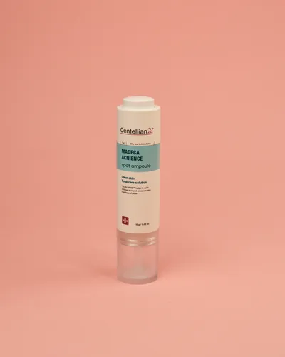 CENTELLIAN24+ Madeca Acnience Spot Ampoule - 1