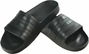 Shapka Adidas Adilette Aqua M F35550, për meshkuj, të zeza