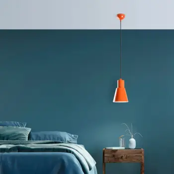 Llambë tavani Opviq, Konikkem, portokalli