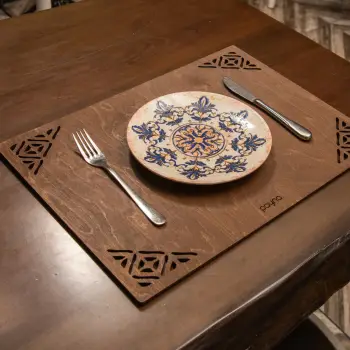 Set nënshtrues tavoline prej druri, 4 copë, Hermia Corpat, ngjyrë wenge