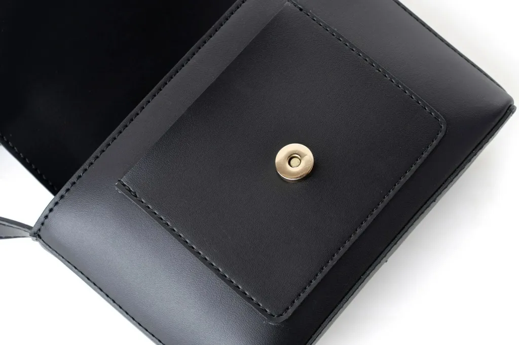 Çantë crossbody Vince Camuto, Matera, e zezë - 9