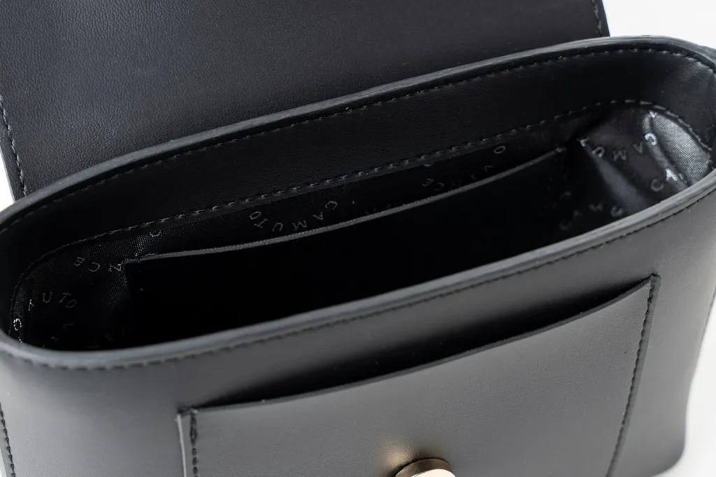 Çantë crossbody Vince Camuto, Matera, e zezë - 10